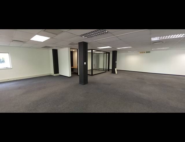 369M² OFFICE TO LET IN BRYANSTON